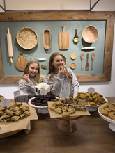 Load image into Gallery viewer, Holiday Swag Workshop at The Library at Snoqualmie