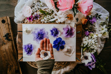 Load image into Gallery viewer, Flower Pressing Workshop at Gray's Mercantile
