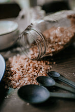 Load image into Gallery viewer, Botanical Bath Workshop at Gray's Mercantile
